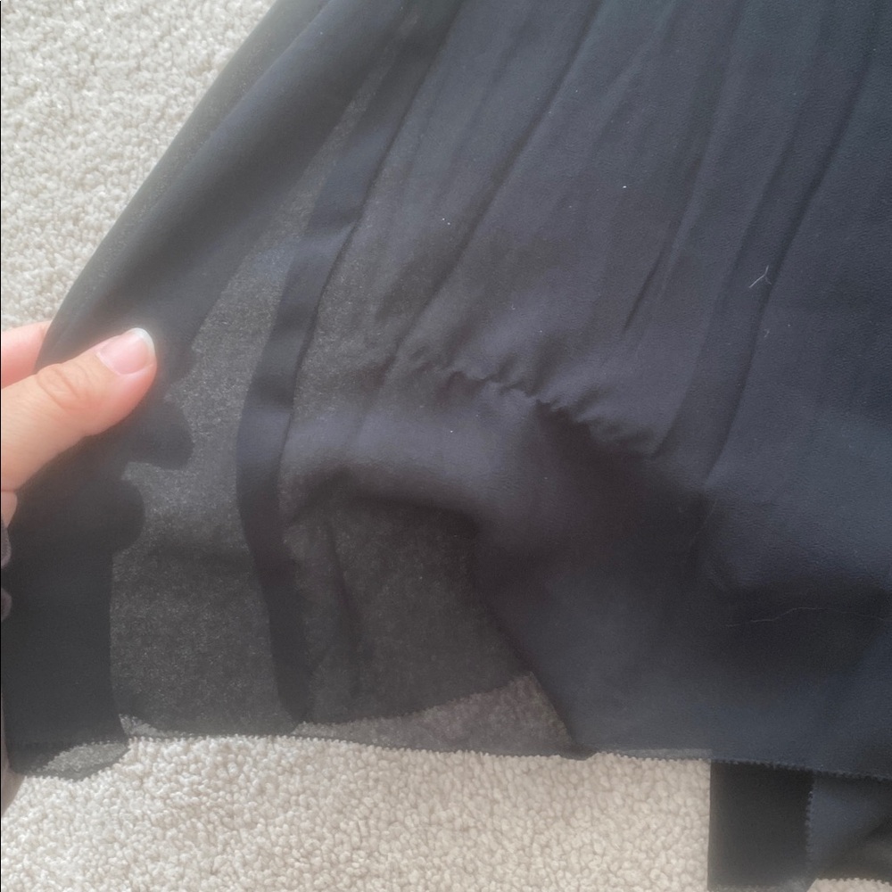 Aritzia Wilfred Twirl Pleated Skirt XS - Picture 6 of 6